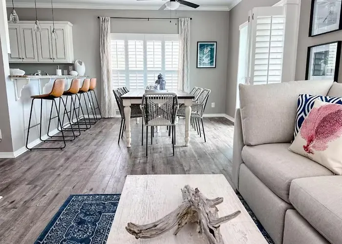Salty Seashell By Youngs Suncoast Holiday home *