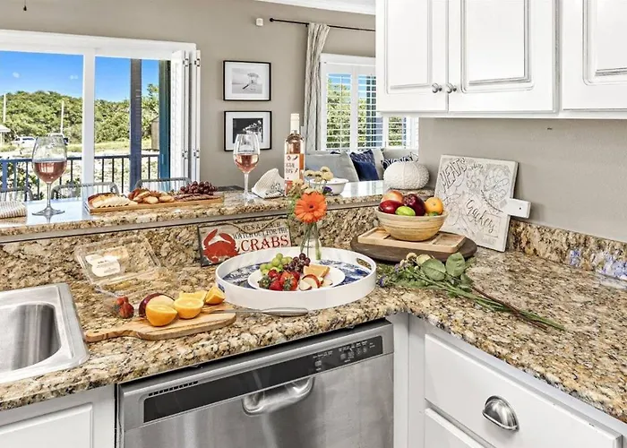 Holiday home Salty Seashell By Youngs Suncoast *