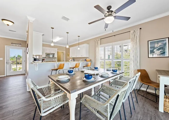 Salty Seashell By Youngs Suncoast Holiday home