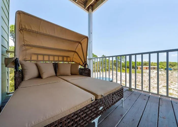 Holiday home Salty Seashell By Youngs Suncoast