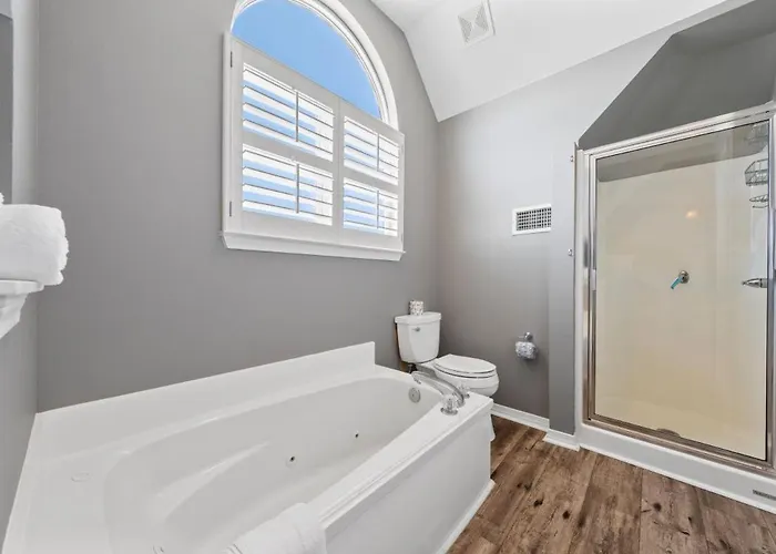 Holiday home Salty Seashell By Youngs Suncoast *