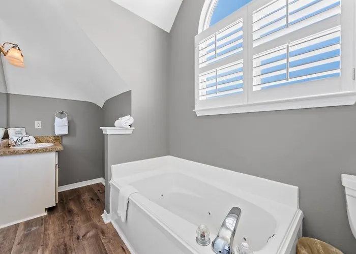 Holiday home Salty Seashell By Youngs Suncoast