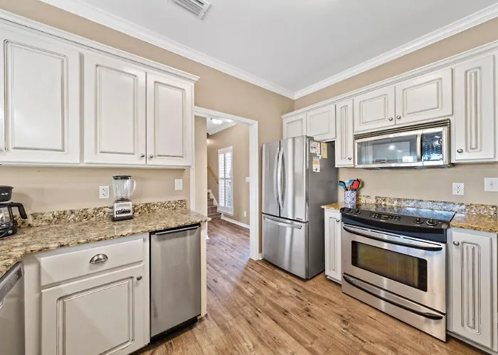 Salty Seashell By Youngs Suncoast Holiday home
