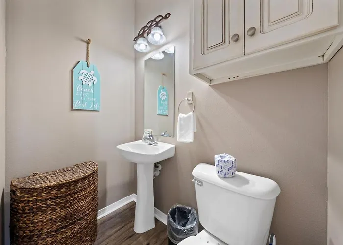 Salty Seashell By Youngs Suncoast Holiday home